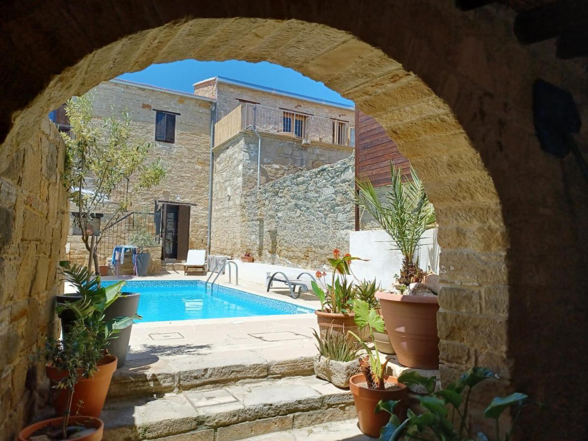 Vrakas House Tochni